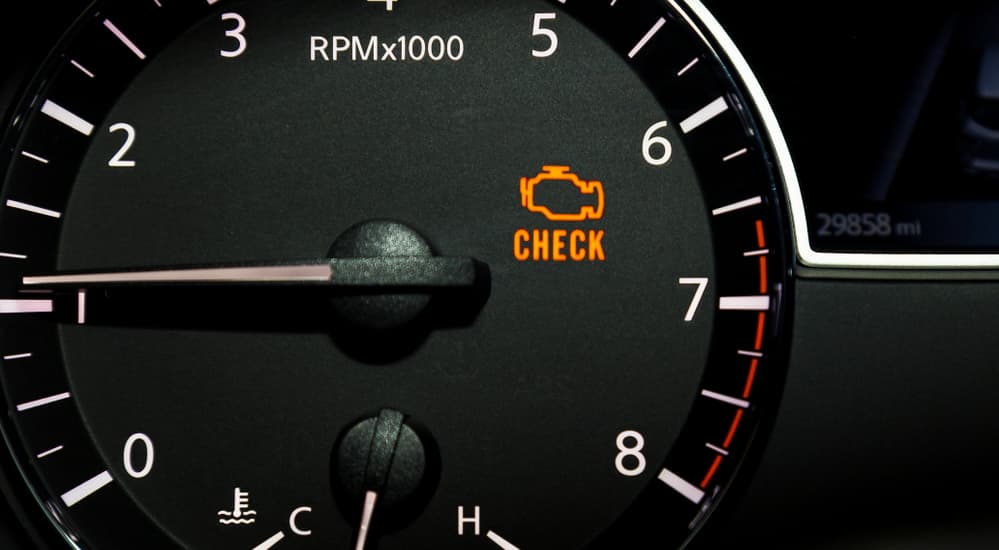 Co zrobić, gdy zapala się kontrolka check engine