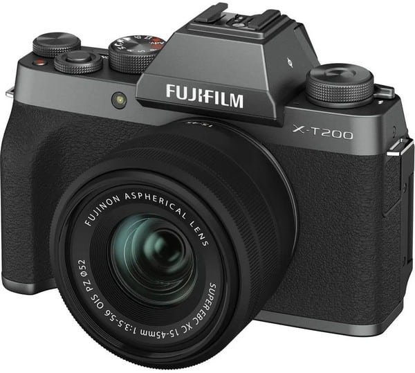 Fujifilm X-T200 - aparat dla początkujących