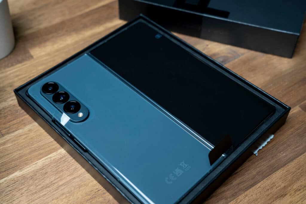 Jak dbać o składany telefon – praktyczny poradnik użytkownika
