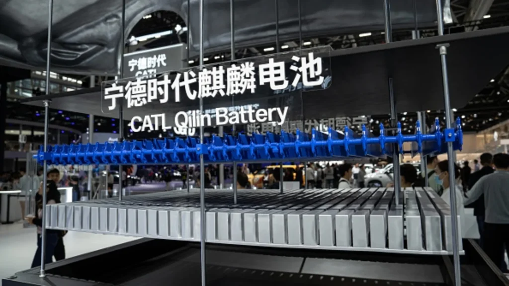 bateria CATL Qilin – technologia litowo-jonowa prezentowana na targach motoryzacyjnych