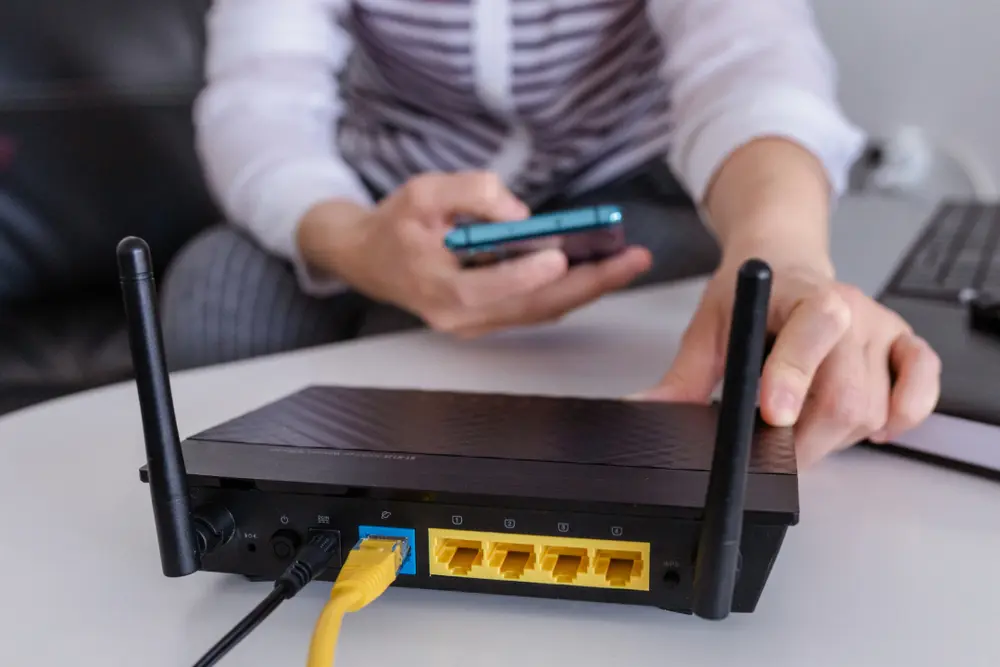 Jak bezpiecznie skonfigurować router domowy