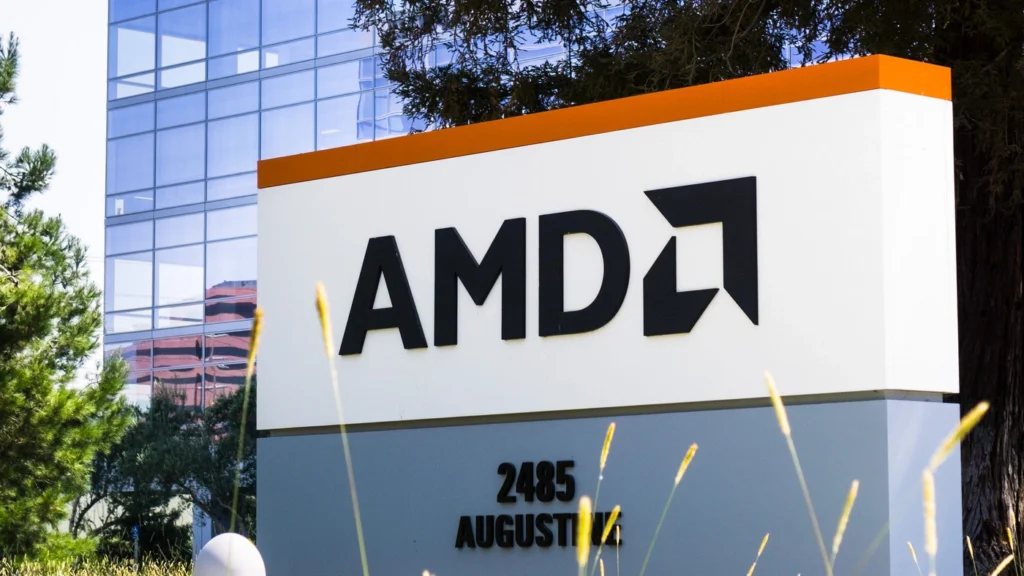 Logo AMD przed siedzibą firmy. Technologie AMD EPYC i AMD Instinct są wykorzystywane w części najpotężniejszych superkomputerów świata