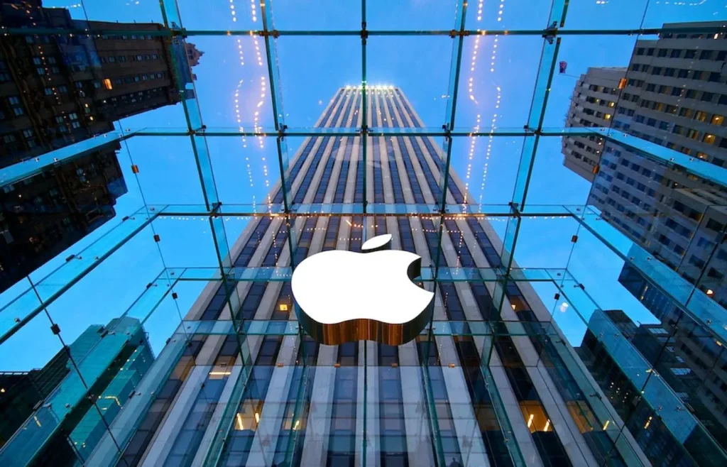 Apple pozywa OpenAI. W tle tajemnice sprzętowe i byli pracownicy firmy Apple