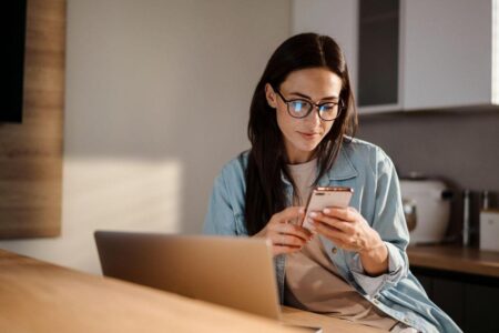 Jak wybrać nowy numer telefonu i na co zwrócić uwagę przy zakładaniu abonamentu? nowy numer telefonu